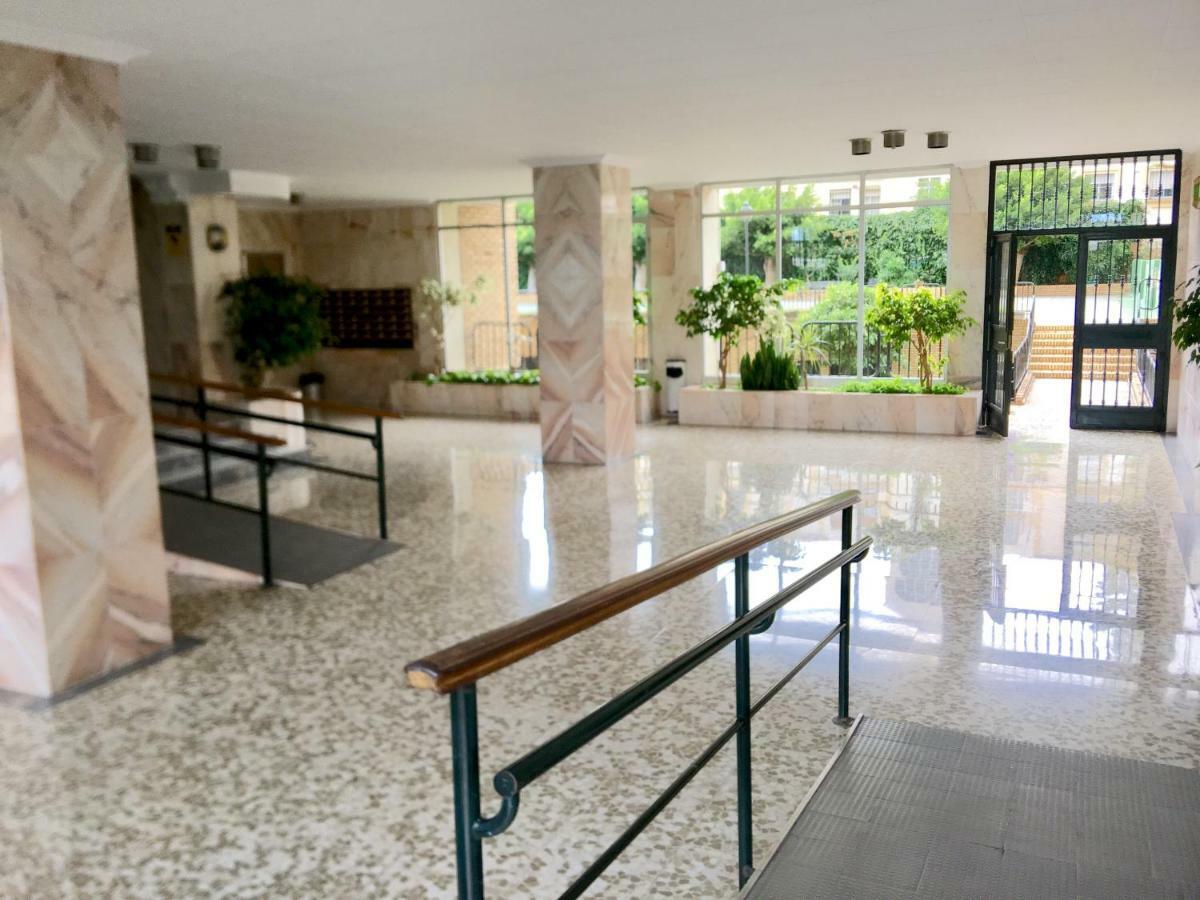 Stunning Spacious City Apartment With Free Parking Málaga Exterior foto