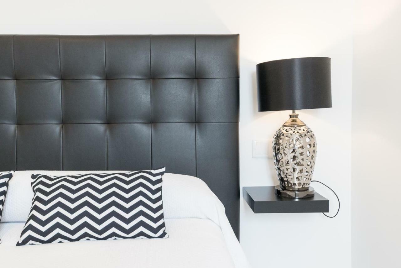 Stunning Spacious City Apartment With Free Parking Málaga Exterior foto